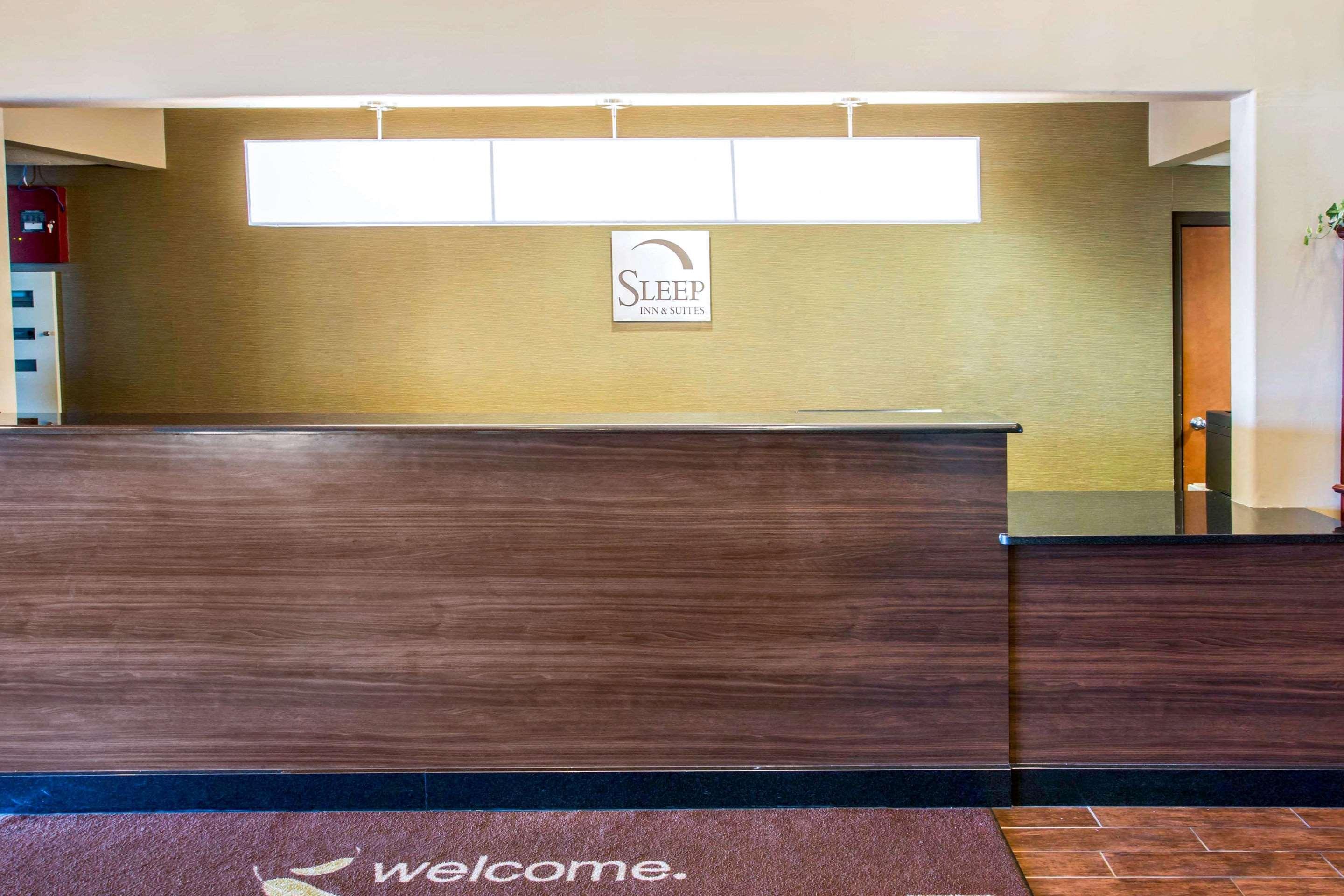 Sleep Inn & Suites Oregon Екстериор снимка